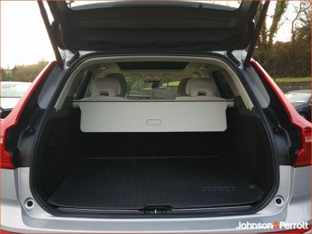 2023 Volvo XC60 T6 350bhp AWD PHEV Plus Bright (Two Year Warranty + Two Year Service Plan) €52,900 thumbnail