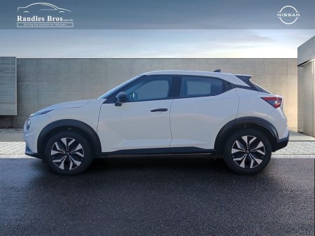 2025 Nissan Juke - view 3