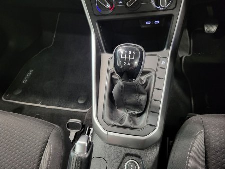 2023 Volkswagen Polo 1.0 TSI 95HP Life €19,975 thumbnail