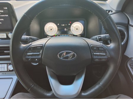 2022 Hyundai Kona PREMIUM 64kW ** Long Range Battery** €21,950 thumbnail