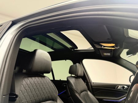 2024 BMW X5 50E M SPORT XDRIVE *HUGE SPEC* €97,990 thumbnail