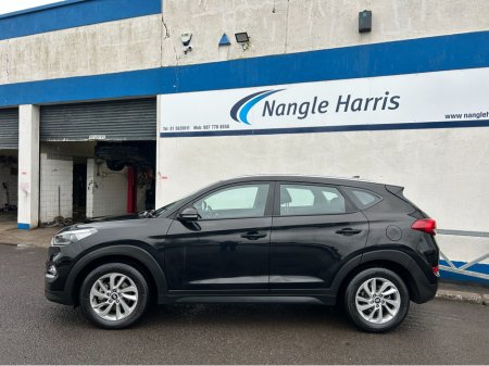 2017 Hyundai Tucson - thumbnail 2