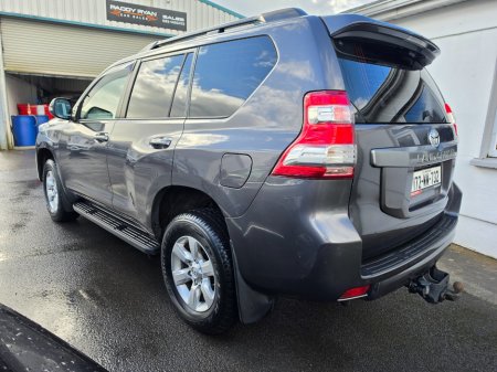 2017 Toyota Landcruiser - photo 6