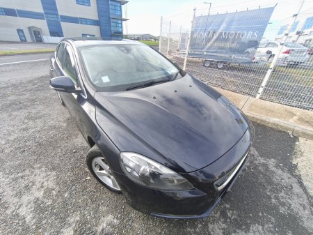 2016 Volvo V40 D2 (120hp) SE+Leather €7,999