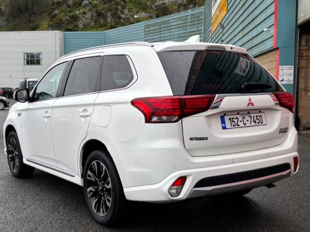 2015 Mitsubishi Outlander PHEV Intense+ €10,950 thumbnail
