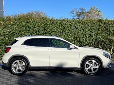 2017 Mercedes-Benz GLA Class GLA180 1.6 AUTO // SERVICE HISTORY // LEATHER HEATED SEATS // REVERSE CAMERA // ADAPTIVE CRUISE CONTROL €20,950