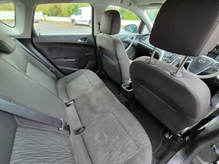 2013 Opel Astra - thumbnail 8