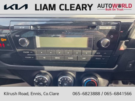 2015 Toyota Corolla - thumbnail 13