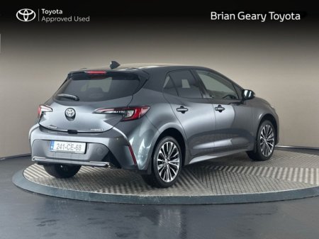 2024 Toyota Corolla HYBRID LUNA SPORT H/B €30,950 thumbnail