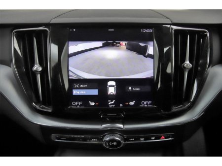 2018 Volvo XC60 - thumbnail 17