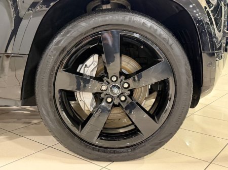 2025 Land Rover Defender X-DYNAMIC SE=HUGE SPEC//LIGHT INTERIOR//AS NEW=2 YEAR WARRANTY=TAILORED FINANCE PACKAGES AVAILABLE=TRADE IN'S WELCOME €104,995 thumbnail