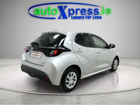 2021 Toyota Yaris - thumbnail 7
