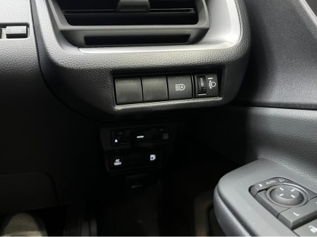 2025 Toyota Prius - thumbnail 10