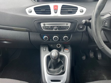 2010 Renault Grand Scenic 1.5 DCI 110 ECO2 DYNAMIQUE €3,950 thumbnail