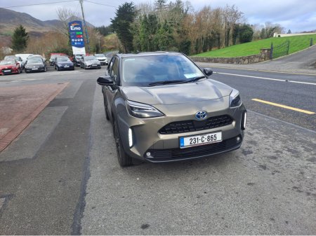 2023 Toyota Yaris - thumbnail 3