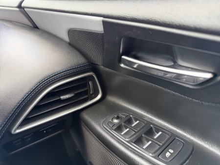 2015 Jaguar XE - thumbnail 9