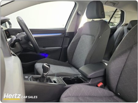 2023 Volkswagen Golf LIFE 2.0 TDI 115HP Diesel Manual €26,995 thumbnail