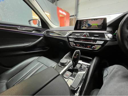 2018 BMW 5 Series - thumbnail 17