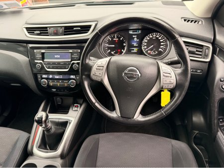 2015 Nissan Qashqai 1.5 SV E6 4DR €8,950