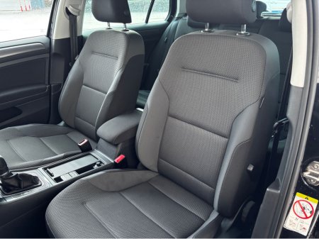 2018 Volkswagen Golf 1.2 TSI DSG COMFORTLINE TECH thumbnail