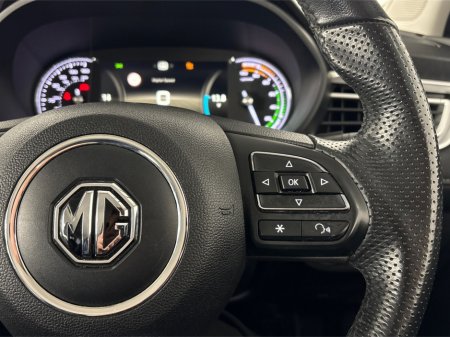 2022 MG 5 EXCLUSIVE**HEATED LEATHER SEATS**SEMI DIGITAL DASH**TOUCHSCREEN INFOTAINMENT**APPLE CAR PLAY**MULTIFUNCTIONAL STEERING WHEEL**CRUISE CONTROL**REVERSE CAMERA**PARKING SENSORS**KEYLESS START**ISOFIX** €18,995 thumbnail