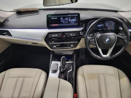 2022 BMW 5 Series - photo 4