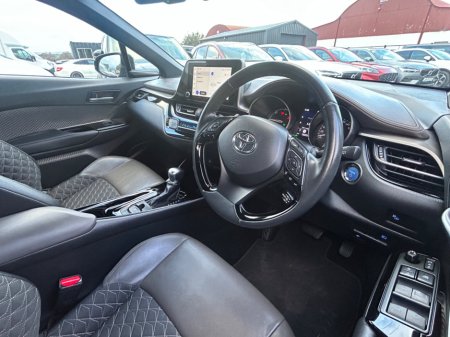 2023 Toyota C-HR 1.8 HYBRID SOL €24,850 thumbnail