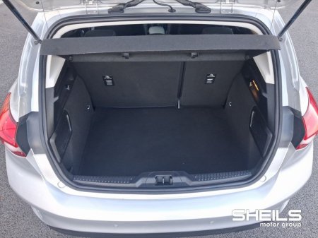 2022 Ford Focus - thumbnail 9