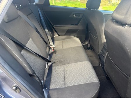 2014 Toyota Auris - thumbnail 16