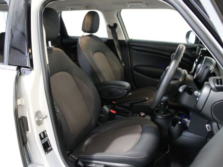 2020 MINI Cooper - thumbnail 12