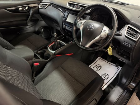 2016 Nissan Qashqai - thumbnail 14