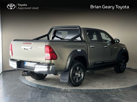 2023 Toyota Hilux - thumbnail 2