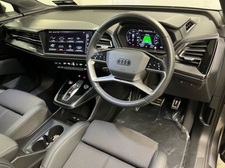 2023 Audi Q4 e-tron S-Line 40 82kWh 204BHP - Reversing Camera - Sat Nav - Climate Control - Heated Seats - Keyless Start - Apple CarPlay/Android Auto €34,450 thumbnail