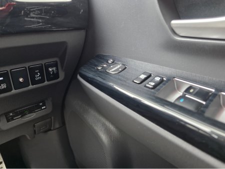 2014 Toyota Prius Alpha (7 Seater) - SELF CHARGING HYBRID -ALLOYS - REVERSE CAMERA - SIMI DEALER - LOW ROAD TAX BAND €14,450 thumbnail