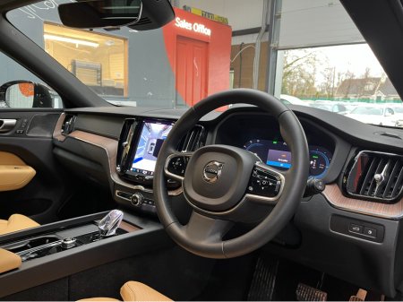 2024 Volvo XC60 €54950! 2024 VOLVO XC60 T6 RECHARGE ULTIMATE AWD  / CRUISE CONTROL / 360° PARKING CAMERA / ELECTRIC MEMORY & HEATED SEATS / REAR HEATED SEATS / PANORAMIC SUNROOF / HEATED STEERING WHEEL €54,950 thumbnail