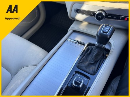 2017 Volvo XC90 2017 VOLVO XC90 2.0D4 190BHP AUTO 7 SEATER €30,950 thumbnail