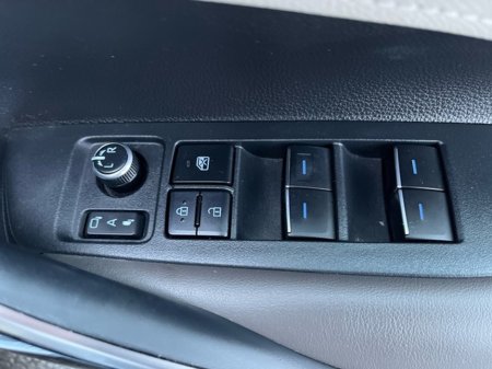 2021 Toyota Corolla HYBRID SOL SAL SALOON 4DR AUTO thumbnail