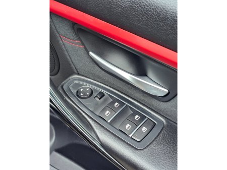 2016 BMW 3 Series - thumbnail 12