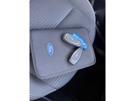 2021 Ford Kuga - thumbnail 8