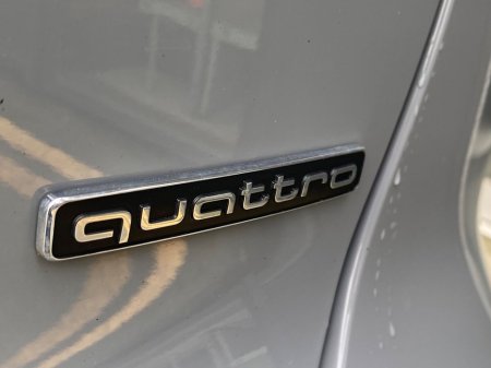 2025 Audi Q4 e-tron 45 Black Edition Quattro S-Line Auto EV €47,900 thumbnail