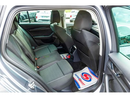 2022 Skoda Octavia 2022 Skoda OCTAVIA AMB 2.0TDI 115HP €25,950 thumbnail