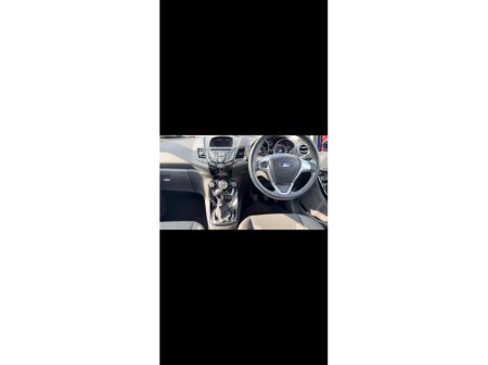 2017 Ford Fiesta - thumbnail 10