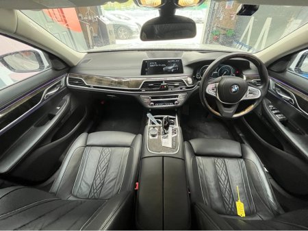 2017 BMW 7 Series - thumbnail 21