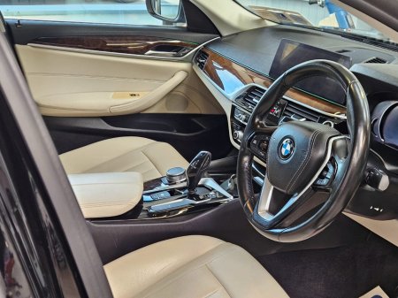 2018 BMW 5 Series - thumbnail 17