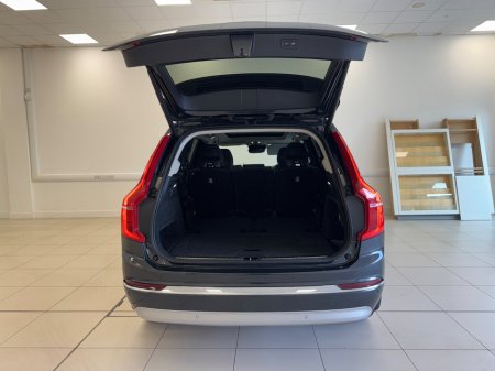 2022 Volvo XC90 PHEV T8 (390hp) Inscription AWD €57,950 thumbnail