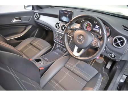 2017 Mercedes-Benz GLA Class GLA 180 *HALF LEATHER*REVERSE CAM*PARK SENSORS* €20,990 thumbnail