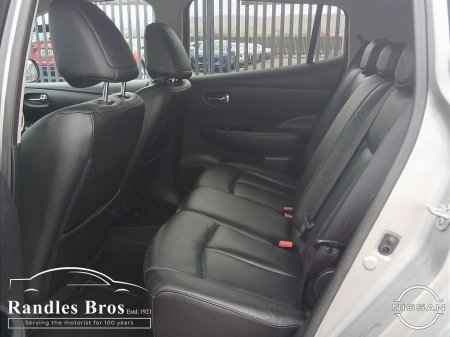 2016 Nissan Leaf - thumbnail 13