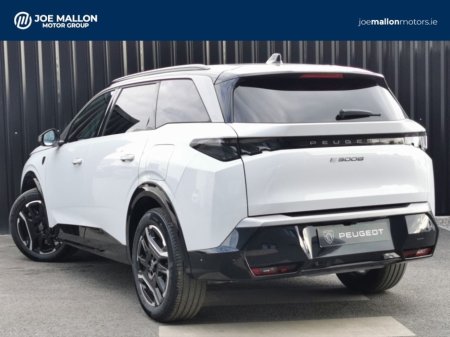 2026 Peugeot 5008 BEV 73kwh 210hp GT €62,395