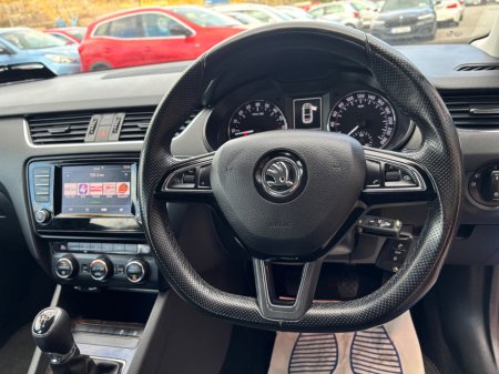 2016 Skoda Octavia - thumbnail 5