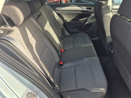 2014 Volkswagen Golf - thumbnail 11